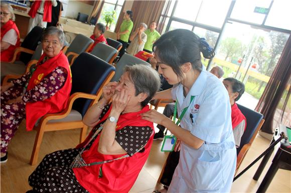 �����ׂ���ǧ�ٹ��̡��м�ʾ����^�����B������_�ؑc�B��Ժ�b���OӋ